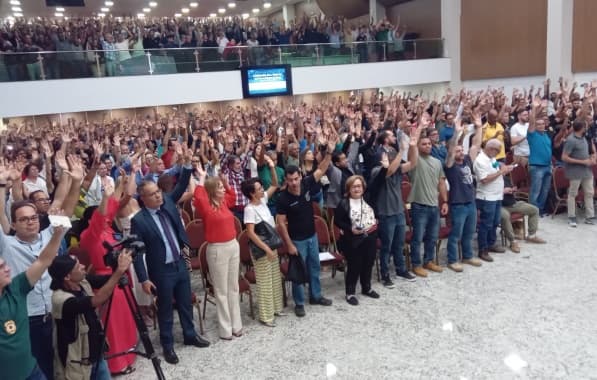  Em Assembleia, Polícias Civil e Técnica aprovam suspensão imediata das operações policiais na Bahia 