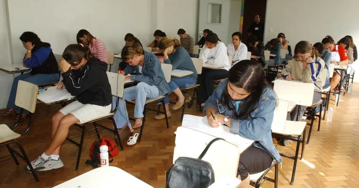 Ampliação do Pé-de-meia contempla famílias do CadÚnico e estudantes do EJA 