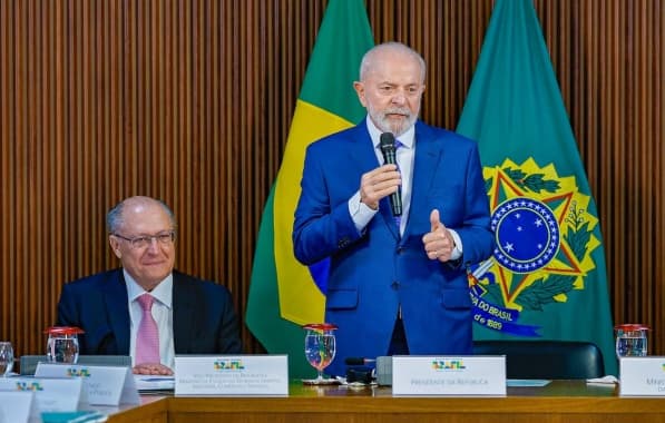 Lula abre reunião dizendo que não pensa em mudar ministros e cobra uma marca para terceiro mandato