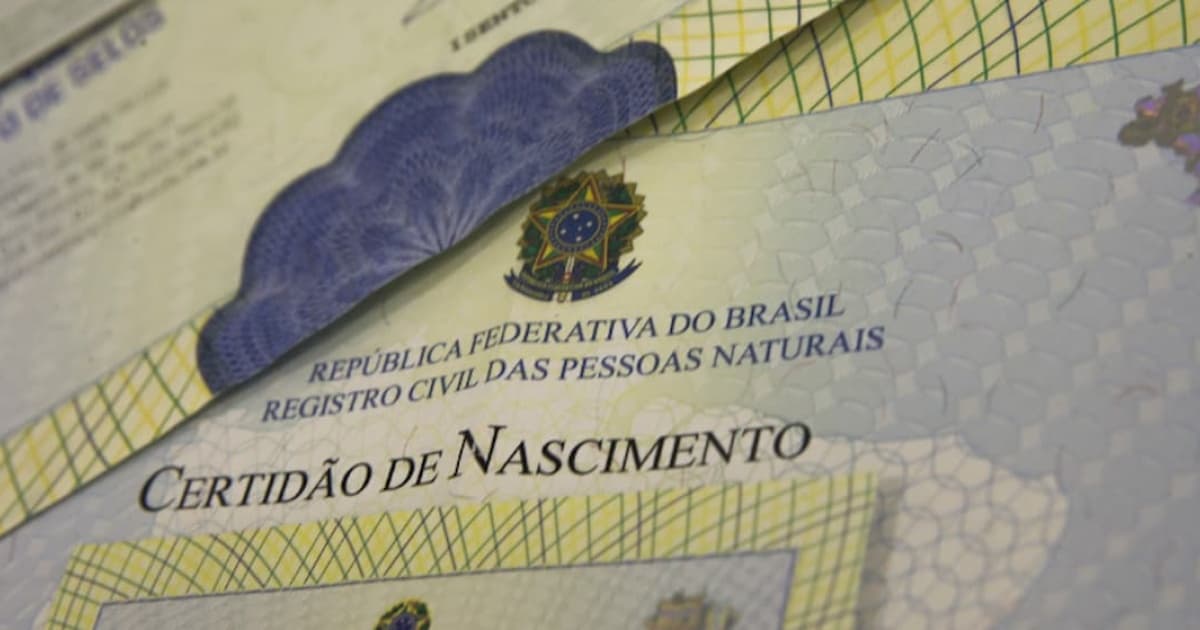 Entre 2019 e 2024, cerca de 800 mil brasileiros foram registrados nos cartórios brasileiros sem o nome do pai na certidão.