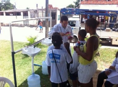 Dentistas criam Escovódromo feito de tubos de PVC em Salvador