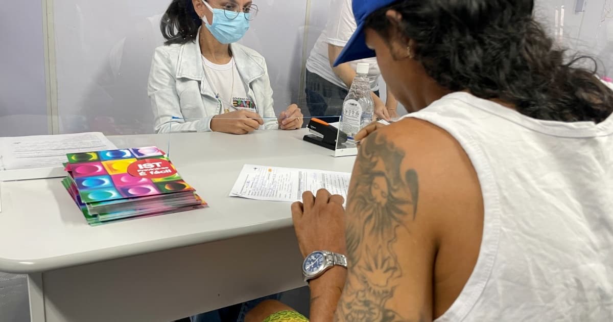 Sesab leva distribuição de preservativos e testes de detecção de ISTs para o São João