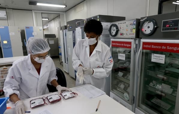 Ação do Hemoba e faculdade realiza coleta de sangue em shopping de Salvador