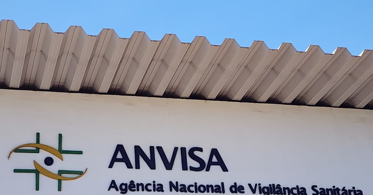 Anvisa cancela registros de mais de 500 produtos para alisar e ondular cabelos