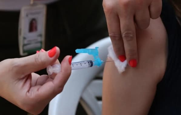 Vacina nacional contra Covid-19 está em fase avançada, afirma ministra