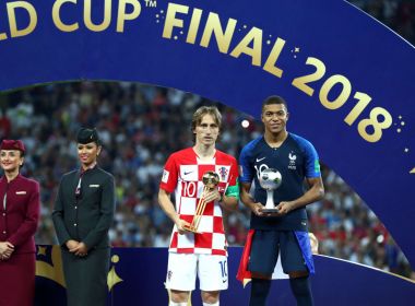 Modric é eleito o melhor da Copa, e Mbappé leva prêmio de jogador