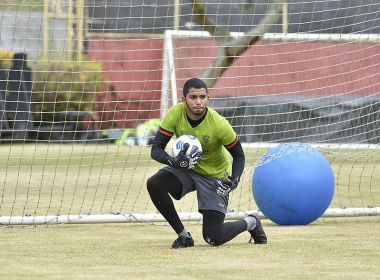 Lucas Arcanjo treina e é relacionado pelo Vitória para enfrentar o Brasil de Pelotas