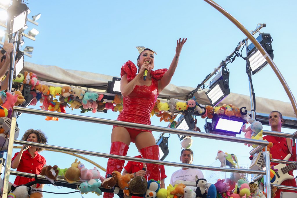 Cláudia Leitte no Largadinho na terça de Carnaval em 2024