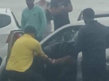 Porto Seguro: Servidor é flagrado em violência contra motorista e é exonerado pela prefeitura