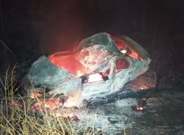 Ibotirama: Motorista morre carbonizado após carro capotar e pegar fogo