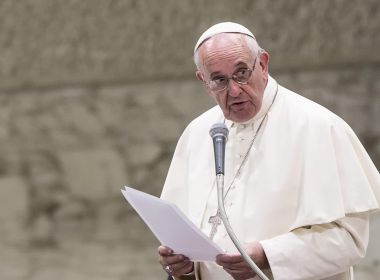 Papa aceita renúncia de cardeal absolvido em caso de pedofilia 