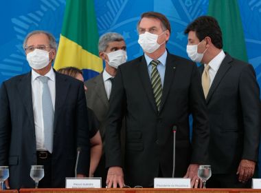 Chega a 22 o número infectados por coronavírus após viagem com Bolsonaro 