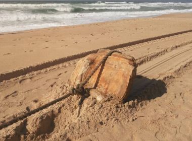 Objetos misteriosos encontrados na Praia do Flamengo pertenciam a navio nazista