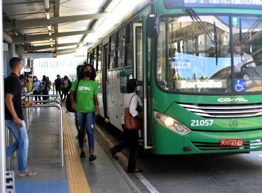 Plataforma Transportes 30017 em Salvador por Jefferson Oliveira