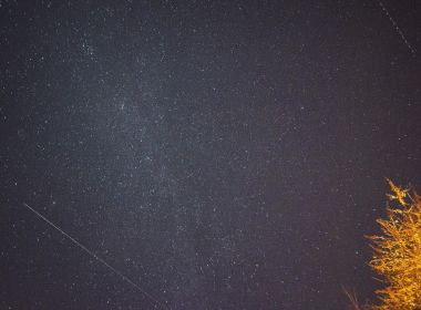 Chuva de meteoros Lírida tem pico nesta madrugada e pode ser vista do nordeste